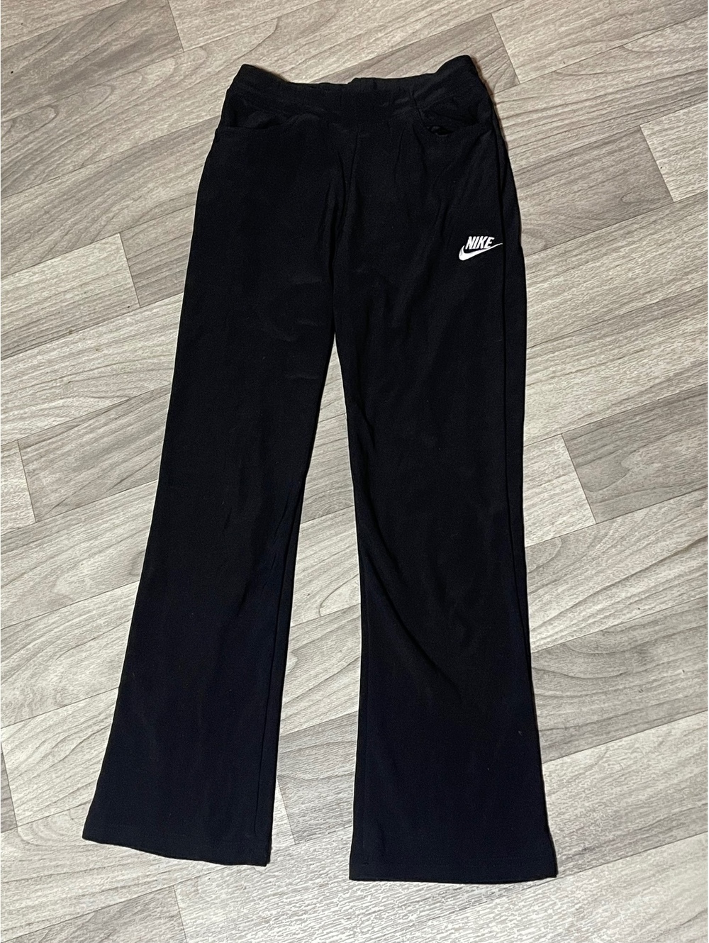 Nike Black Cropped Athletic Pants • Size Medium
